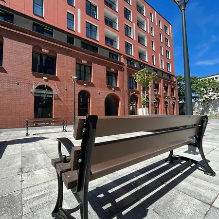 Halo Check In 24h Privat Parking Apartamento