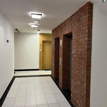 Halo Check In 24h Privat Parking Апартаменты Вроцлав