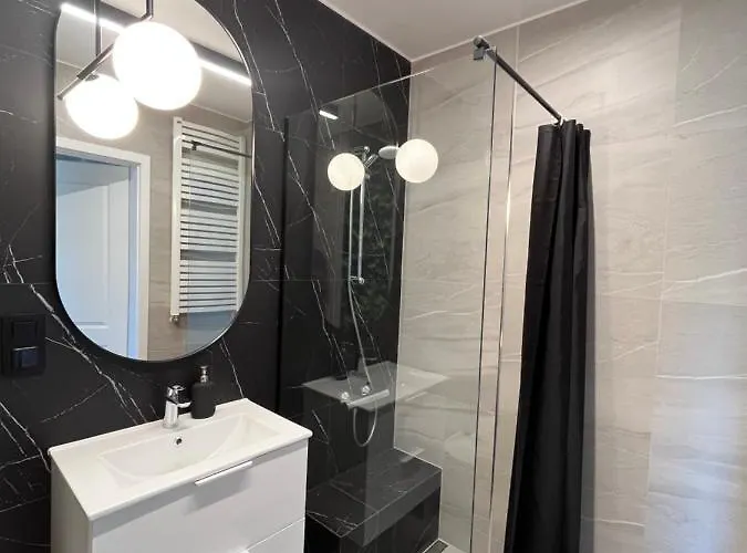 Lägenhet Halo Check In 24h Privat Parking *