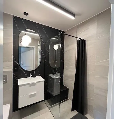 Halo Check In 24h Privat Parking *